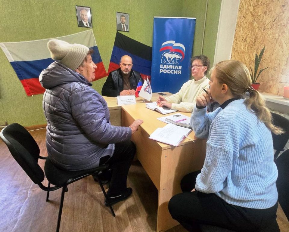 Сергей Желновач: Сегодня, в общественной приемной Всероссийской политической партии «Единая Россия» г.Светлодарск провел прием граждан Сергей Желновач: Сегодня, в общественной приемной Всероссийской политической партии «Единая Россия» г.Светлодарск провел прием граждан