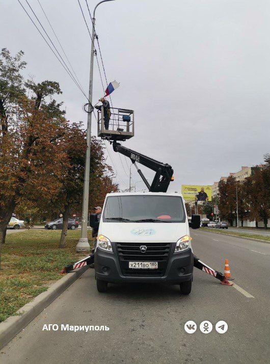 В Мариуполе энергетики продолжают модернизацию сетей наружного освещения В Мариуполе энергетики продолжают модернизацию сетей наружного освещения