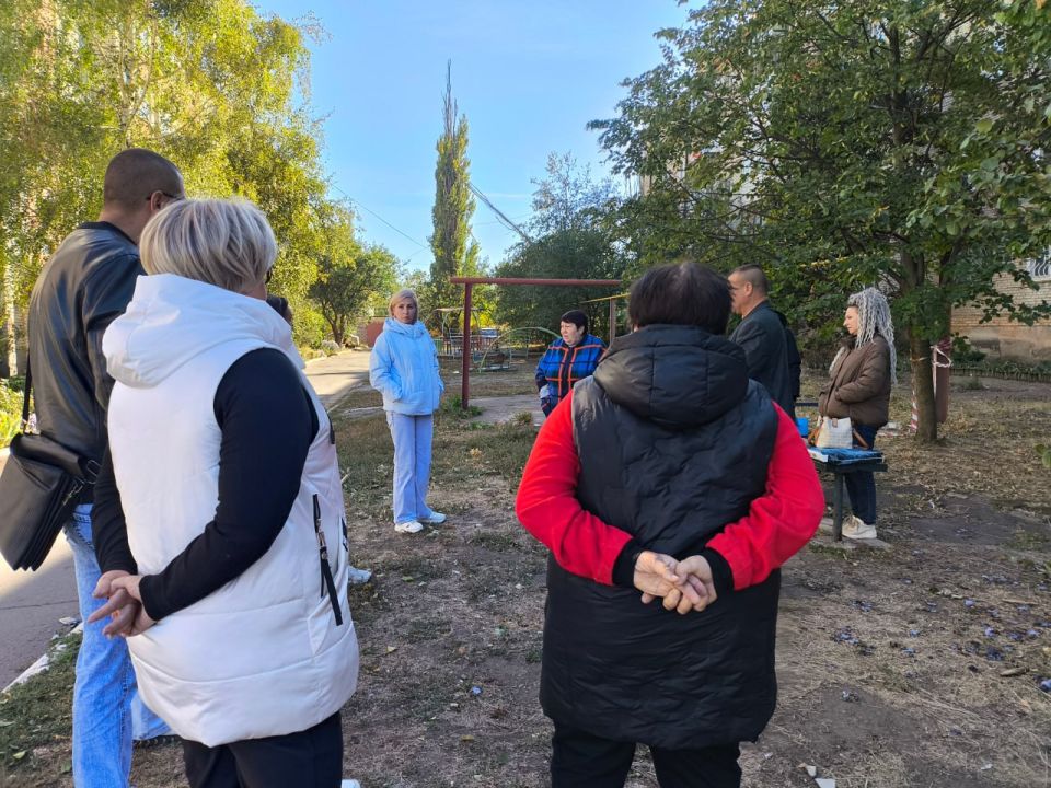 Денис Зубов: Александр Кузнецов пообщался с иловайчанами Денис Зубов: Александр Кузнецов пообщался с иловайчанами