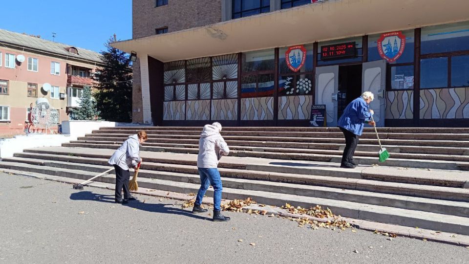 Николай Михайлов: В Старобешевском округе прошла акция "Чистый четверг" Николай Михайлов: В Старобешевском округе прошла акция "Чистый четверг"