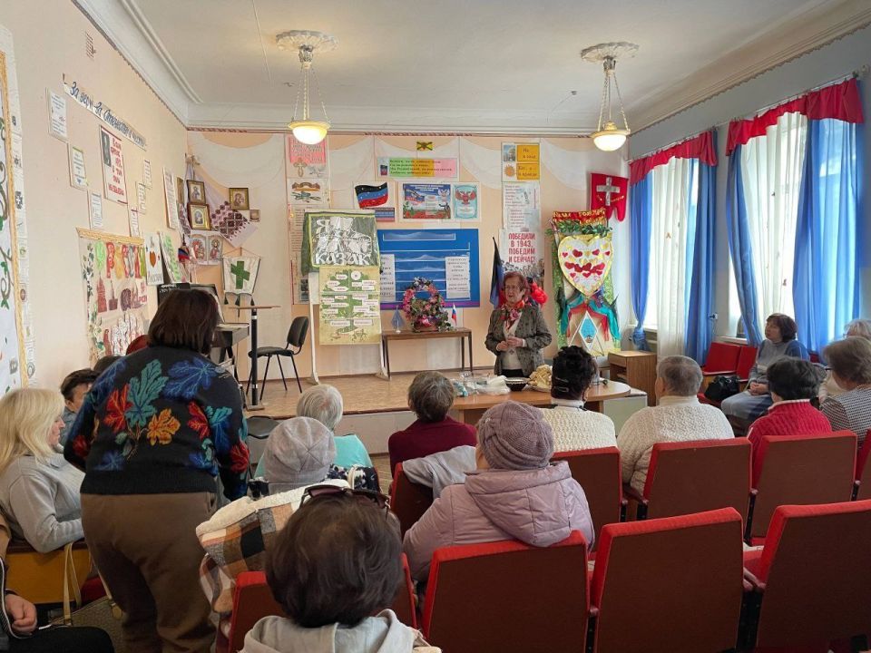 В Докучаевске в рамках проекта «Старшее поколение» Партии «Единная Россия» с радостью отметили Международный день пожилых людей! В Докучаевске в рамках проекта «Старшее поколение» Партии «Единная Россия» с радостью отметили Международный день пожилых людей!