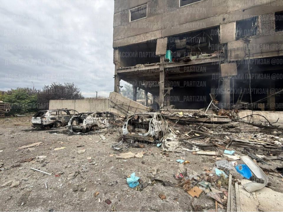 Сегодня утром пять БПЛА «Герань-2» нанесли удар по территории АТП-11410 в Краматорске, где дислоцировались подразделения 81-й бригады ВСУ Сегодня утром пять БПЛА «Герань-2» нанесли удар по территории АТП-11410 в Краматорске, где дислоцировались подразделения 81-й бригады ВСУ