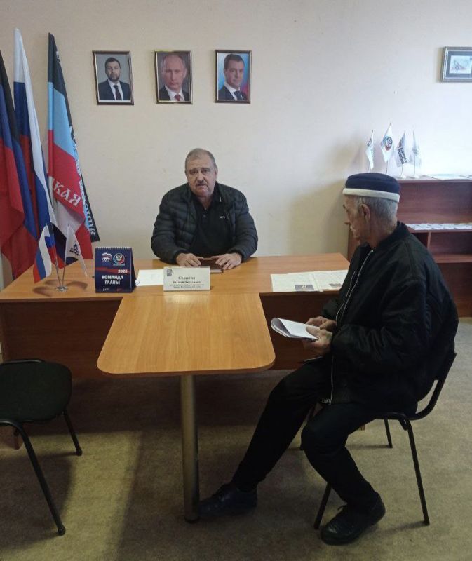 Приём граждан в общественной приёмной партии "Единая Россия" Приём граждан в общественной приёмной партии "Единая Россия"