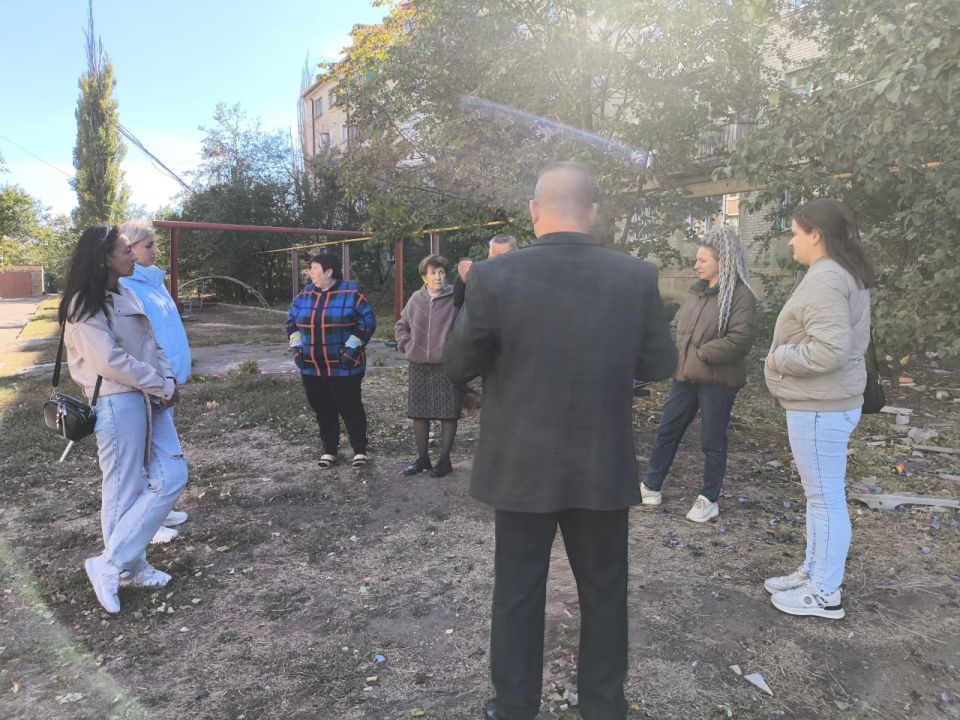 Денис Зубов: Александр Кузнецов пообщался с иловайчанами Денис Зубов: Александр Кузнецов пообщался с иловайчанами