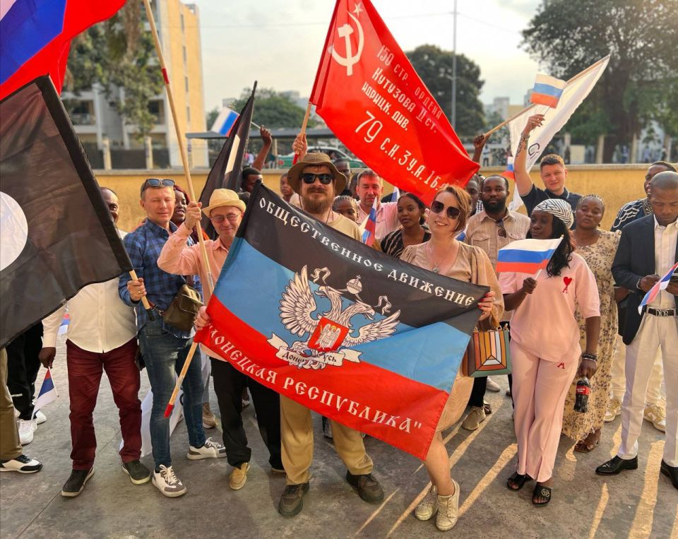 День воссоединения: три года вместе с Россией День воссоединения: три года вместе с Россией