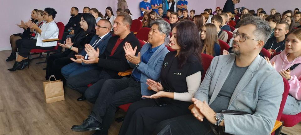 Александр Качанов: Представитель Якутии стал почетным гостем молодежного форума в Докучаевске Александр Качанов: Представитель Якутии стал почетным гостем молодежного форума в Докучаевске