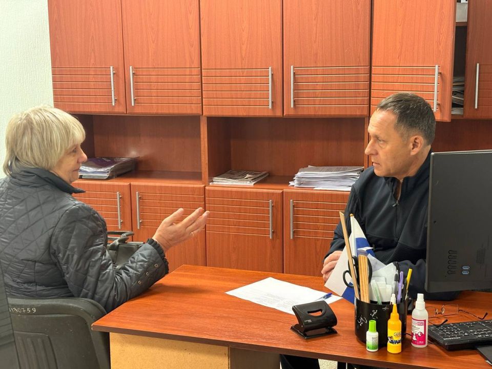 Александр Пеняев: Сегодня на приёме обсудили сразу два важных обращения жителей