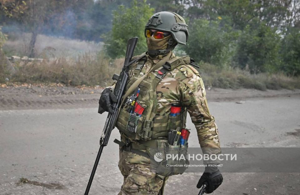 Боевая работа расчёта 240-мм самоходного миномёта 2С4 «Тюльпан» группировки войск «Центр» на Покровском (Красноармейском) направлении Боевая работа расчёта 240-мм самоходного миномёта 2С4 «Тюльпан» группировки войск «Центр» на Покровском (Красноармейском) направлении