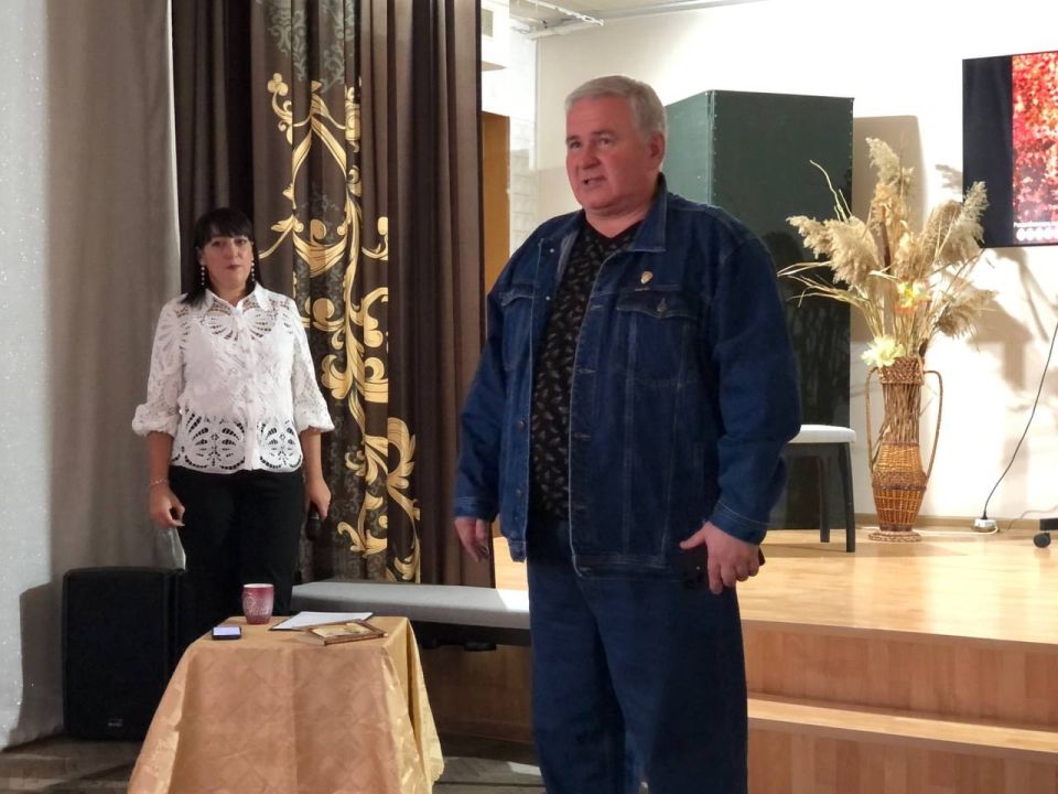 В Ждановке прошло праздничное мероприятие «Осенняя чайная» ко Дню пожилого человека В Ждановке прошло праздничное мероприятие «Осенняя чайная» ко Дню пожилого человека