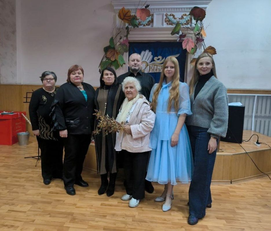 1 октября во Дворце культуры им. Т.Г. Шевченко г. Донецка состоялась душевная литературно-музыкальная гостиная «Мелодия жизни»! 1 октября во Дворце культуры им. Т.Г. Шевченко г. Донецка состоялась душевная литературно-музыкальная гостиная «Мелодия жизни»!