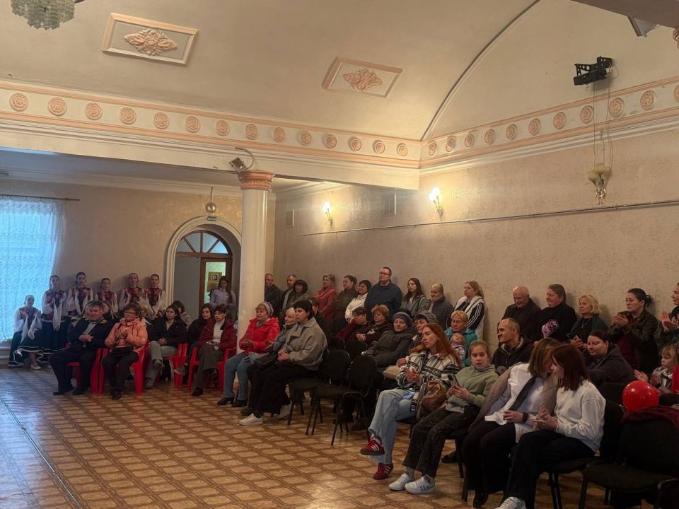 Игорь Лызов: День пожилого человека: Праздник добра и позитива в ЦК и Д "Виктория" Игорь Лызов: День пожилого человека: Праздник добра и позитива в ЦК и Д "Виктория"