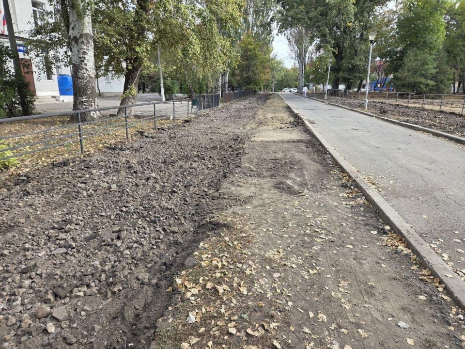 В Харцызске при поддержке Нижнего Новгорода обновляют тротуары В Харцызске при поддержке Нижнего Новгорода обновляют тротуары