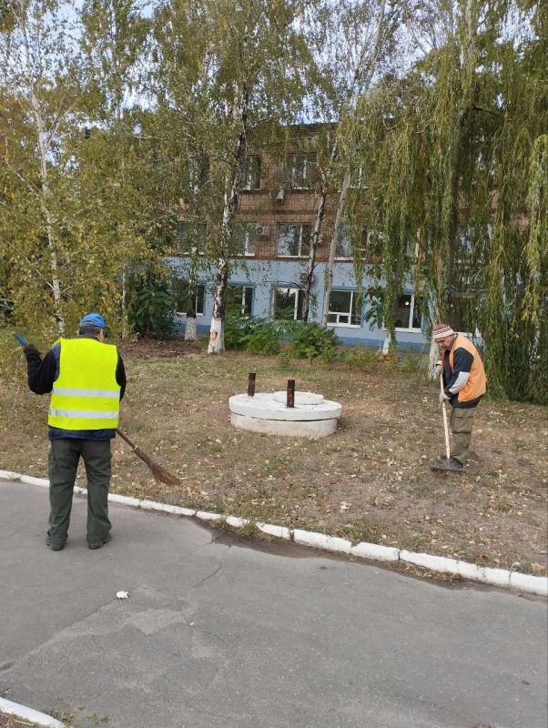 Сегодня, 02 октября 2025 года, в рамках проекта «Городская среда», реализуемого Единой Россией , работники предприятий Кировского района приняли участие в традиционной экологической акции «Чистый четверг» Сегодня, 02 октября 2025 года, в рамках проекта «Городская среда», реализуемого Единой Россией , работники предприятий Кировского района приняли участие в традиционной экологической акции «Чистый четверг»