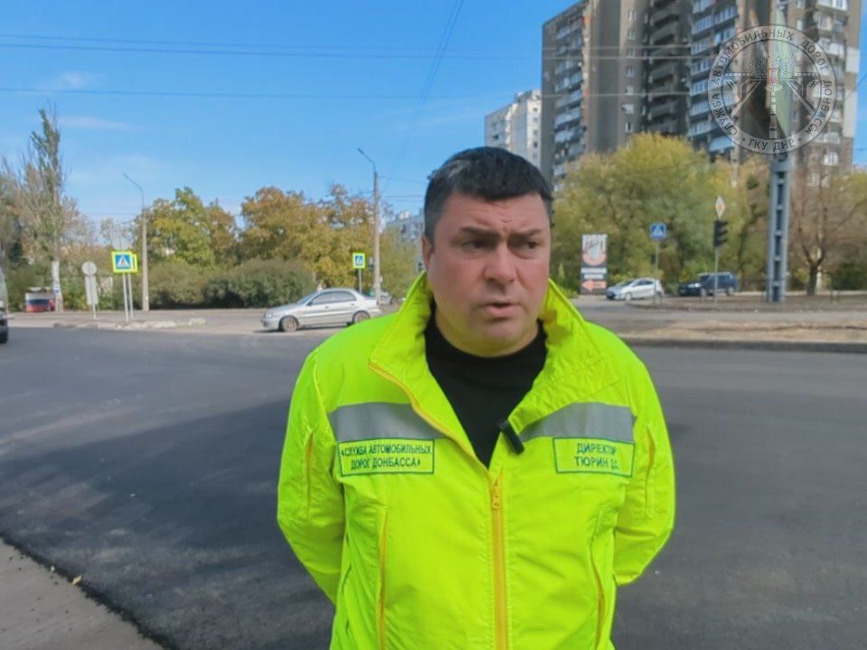 На Ленинском проспекте в Донецке дорожники приступили к устройству выравнивающего слоя асфальтобетонного покрытия