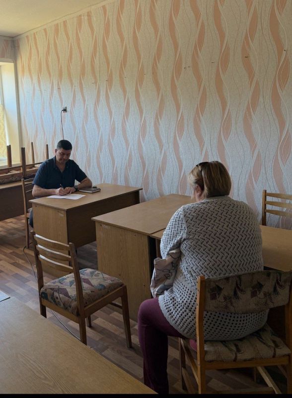 Роман Конев: ВСТРЕЧИ С НАСЕЛЕНИЕМ. 2 октября 2025 года депутаты Горловского городского совета от фракции «Единая Россия» - София Потапова, Светлана Викторовна Евсеенко, Александр Кунов, Николай Гальченко, Алексей Костин в... Роман Конев: ВСТРЕЧИ С НАСЕЛЕНИЕМ. 2 октября 2025 года депутаты Горловского городского совета от фракции «Единая Россия» - София Потапова, Светлана Викторовна Евсеенко, Александр Кунов, Николай Гальченко, Алексей Костин в...