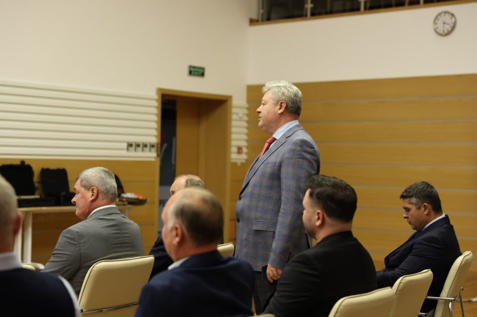 Народный фронт наградил сотрудников ФМБА нагрудным знаком «Всё для Победы!» за помощь жителям ДНР Народный фронт наградил сотрудников ФМБА нагрудным знаком «Всё для Победы!» за помощь жителям ДНР