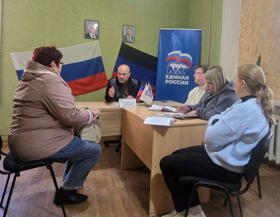 Сергей Желновач: Сегодня, в общественной приемной Всероссийской политической партии «Единая Россия» г.Светлодарск провел прием граждан Сергей Желновач: Сегодня, в общественной приемной Всероссийской политической партии «Единая Россия» г.Светлодарск провел прием граждан