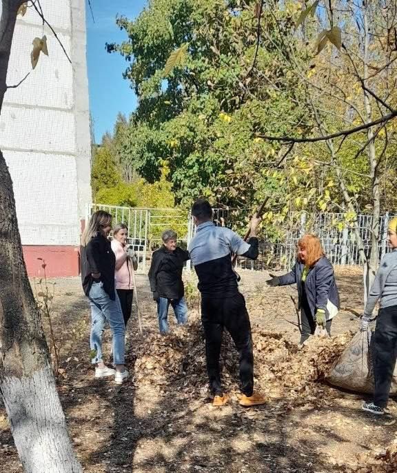 В Снежном продолжается акция «Чистая страна» В Снежном продолжается акция «Чистая страна»