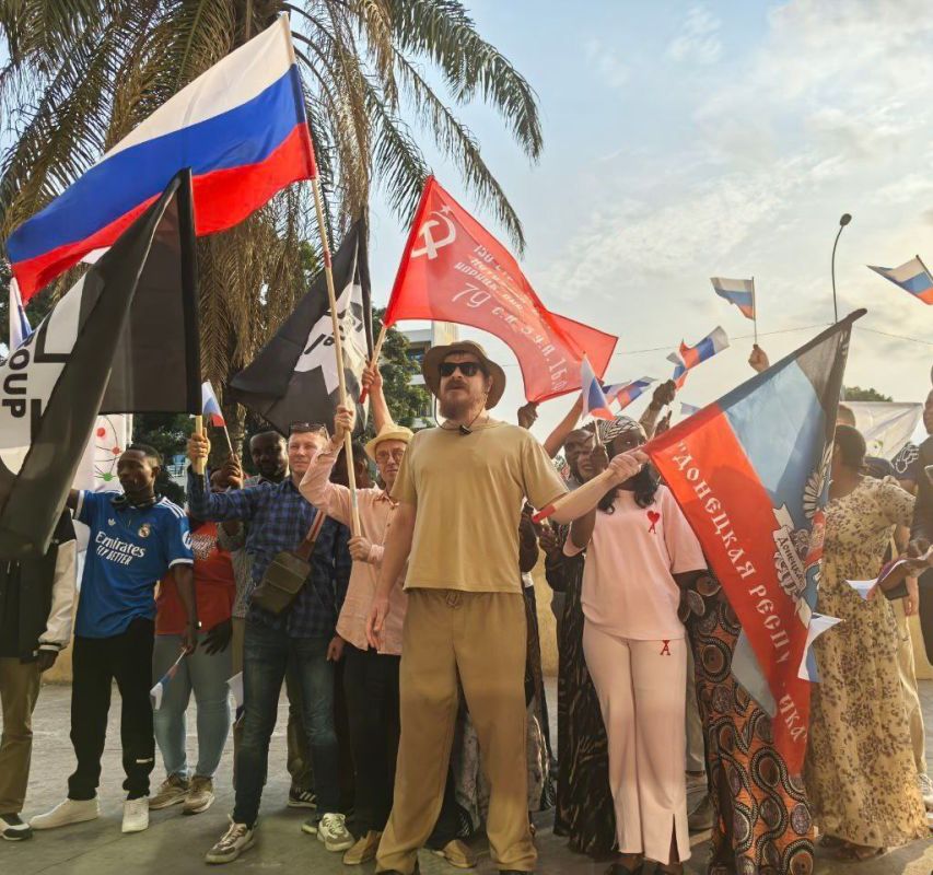 День воссоединения: три года вместе с Россией День воссоединения: три года вместе с Россией