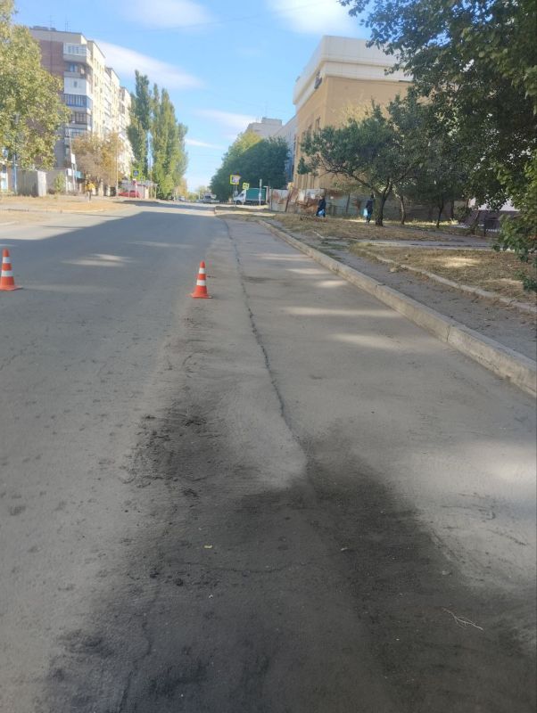 С заботой об округе.. За 02.10.2025 года сотрудниками МУП АГЯ «ЖЭК» выполнены следующие виды работ: выполнен ремонт ВРУ по адресу: ул. Коммунальная, д.2Б выполнен ремонт подъездного освещения по адресу: м-н 3, д.13 выполнены... С заботой об округе.. За 02.10.2025 года сотрудниками МУП АГЯ «ЖЭК» выполнены следующие виды работ: выполнен ремонт ВРУ по адресу: ул. Коммунальная, д.2Б выполнен ремонт подъездного освещения по адресу: м-н 3, д.13 выполнены...
