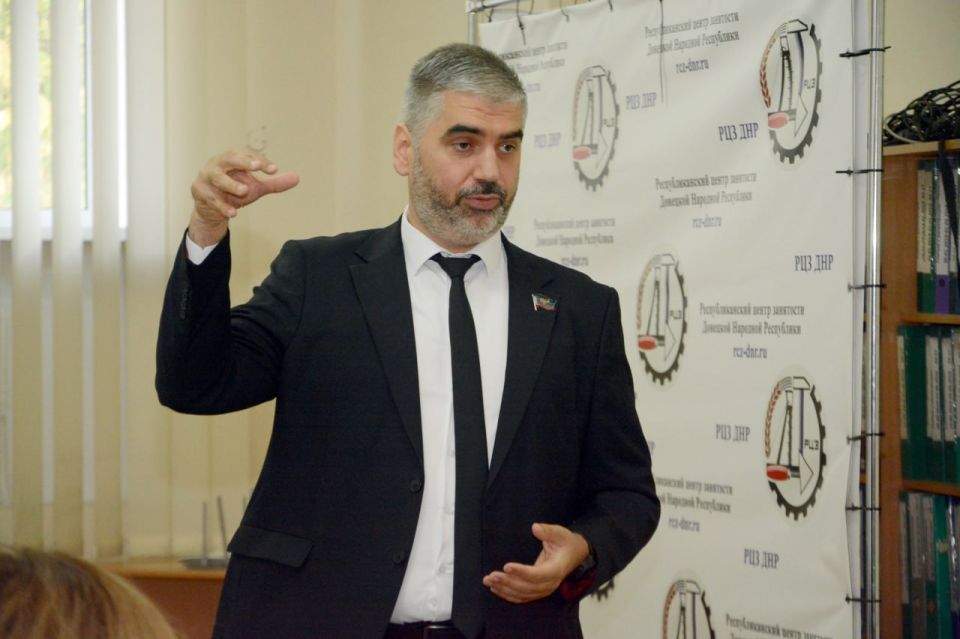 Алексей Дорофеев: Сегодняшний день прошел в диалоге с теми, кто за сухой статистикой видит человеческие судьбы Алексей Дорофеев: Сегодняшний день прошел в диалоге с теми, кто за сухой статистикой видит человеческие судьбы