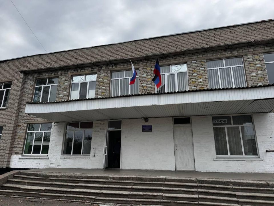 Александр Шатов: Представители Сахалинской области планируют включить школу № 2 в Шахтерске в план работ на 2026 год Александр Шатов: Представители Сахалинской области планируют включить школу № 2 в Шахтерске в план работ на 2026 год