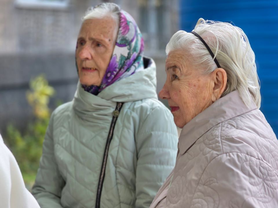 Иван Адамец: В Куйбышевском районе управляющий делами администрации городского округа Донецк Юлия Сницарь провела встречу с жителями по улице Фомина, 1а Иван Адамец: В Куйбышевском районе управляющий делами администрации городского округа Донецк Юлия Сницарь провела встречу с жителями по улице Фомина, 1а