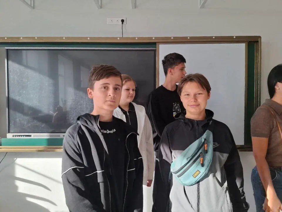 Ребята из Волновахи посетили Лицей в Салехарде Ребята из Волновахи посетили Лицей в Салехарде