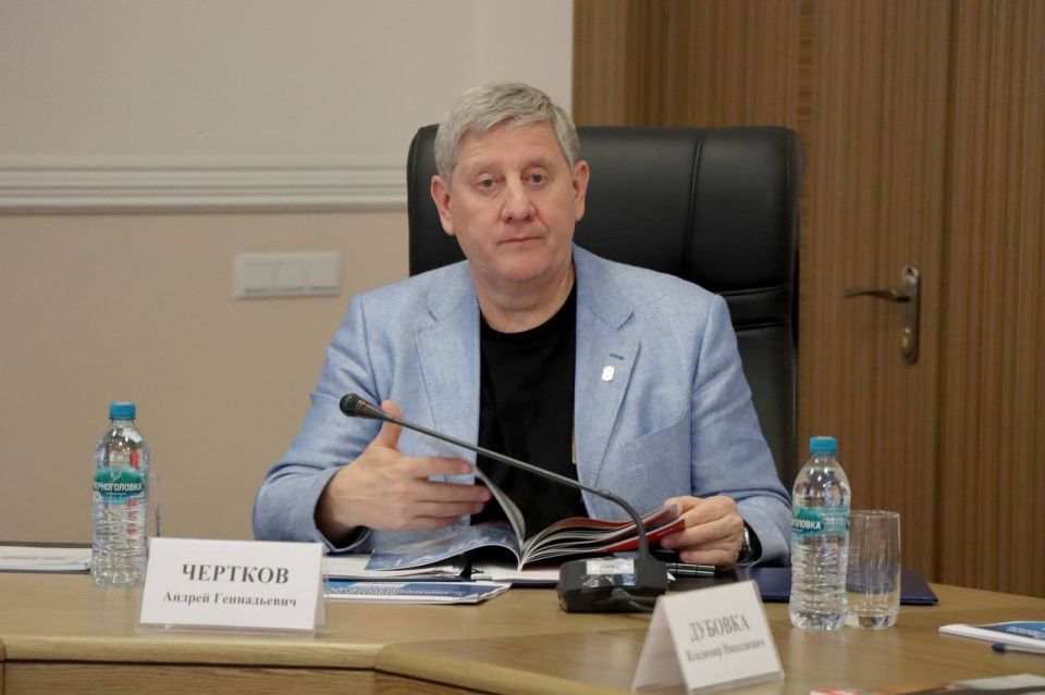 Андрей Чертков: Вместе с Денисом Владимировичем Пушилиным встретились с делегацией Союза архитекторов России во главе с президентом Николаем Ивановичем Шумаковым Андрей Чертков: Вместе с Денисом Владимировичем Пушилиным встретились с делегацией Союза архитекторов России во главе с президентом Николаем Ивановичем Шумаковым