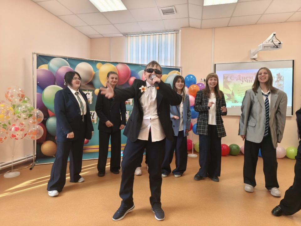 ПРАЗДНИЧНЫЙ КОНЦЕРТ КО ДНЮ УЧИТЕЛЯ ПРАЗДНИЧНЫЙ КОНЦЕРТ КО ДНЮ УЧИТЕЛЯ