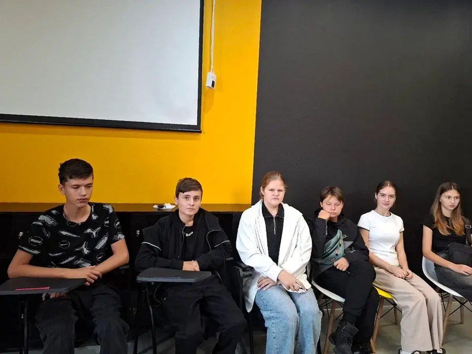 Ребята из Волновахи посетили Лицей в Салехарде Ребята из Волновахи посетили Лицей в Салехарде
