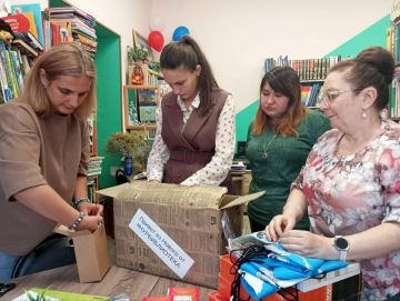 Новый Уренгой передал 150 подарков для жителей Волновахи