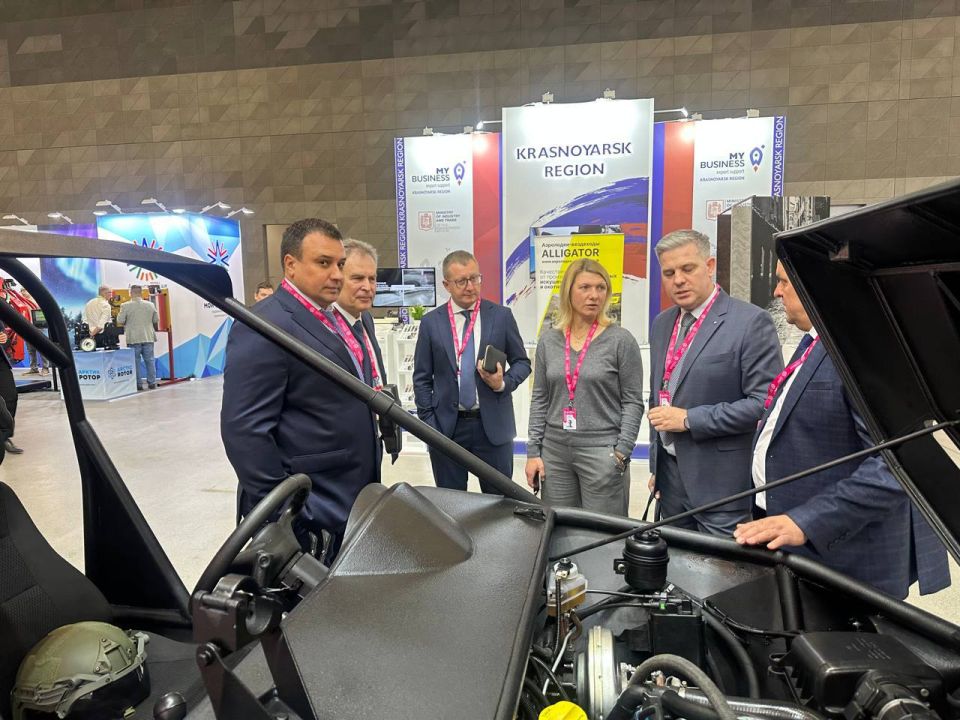 Председатель #Комитет_по_промышленности_и_торговле Виктор Николаенко (фракция «Единая Россия») принял участие в Международной промышленной выставке «Иннопром.Беларусь» Председатель #Комитет_по_промышленности_и_торговле Виктор Николаенко (фракция «Единая Россия») принял участие в Международной промышленной выставке «Иннопром.Беларусь»