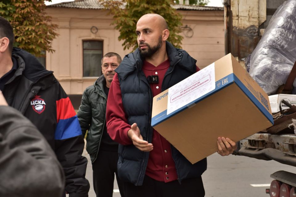 «Зажигаем звёзды вместе с тэг-регби»: спорт, помощь и единство регионов «Зажигаем звёзды вместе с тэг-регби»: спорт, помощь и единство регионов