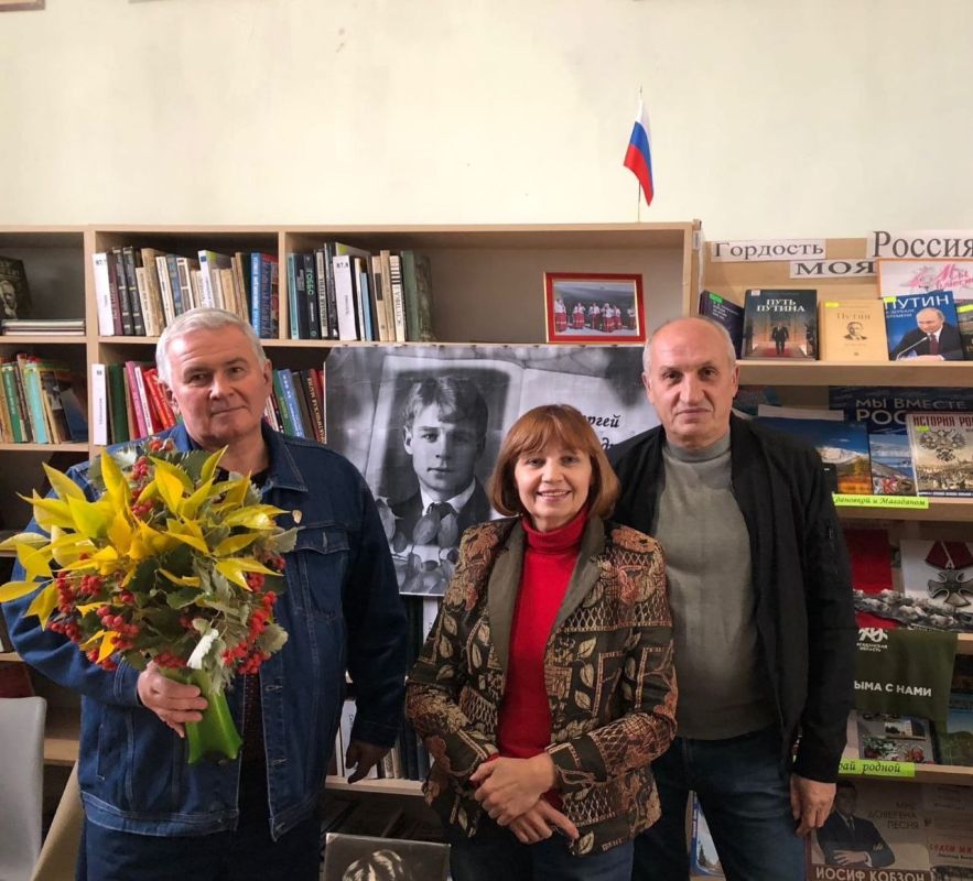 В Ждановке прошли «Есенинские чтения» В Ждановке прошли «Есенинские чтения»
