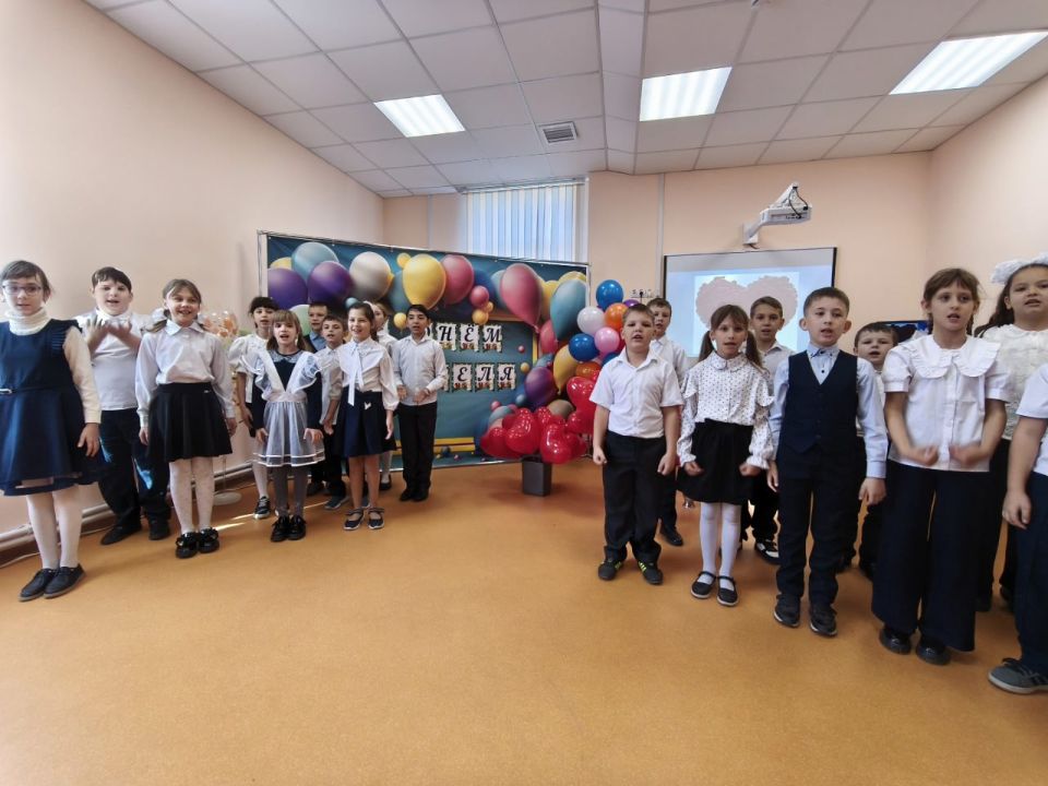ПРАЗДНИЧНЫЙ КОНЦЕРТ КО ДНЮ УЧИТЕЛЯ ПРАЗДНИЧНЫЙ КОНЦЕРТ КО ДНЮ УЧИТЕЛЯ