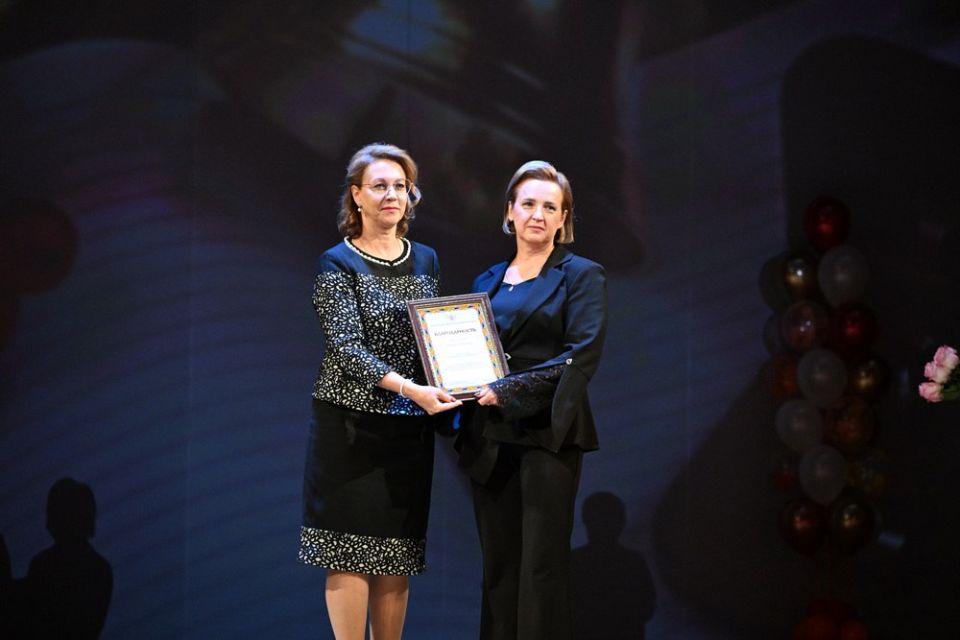 50 лучших педагогов Республики получили премии за достижения в преподавательской и воспитательной деятельности 50 лучших педагогов Республики получили премии за достижения в преподавательской и воспитательной деятельности