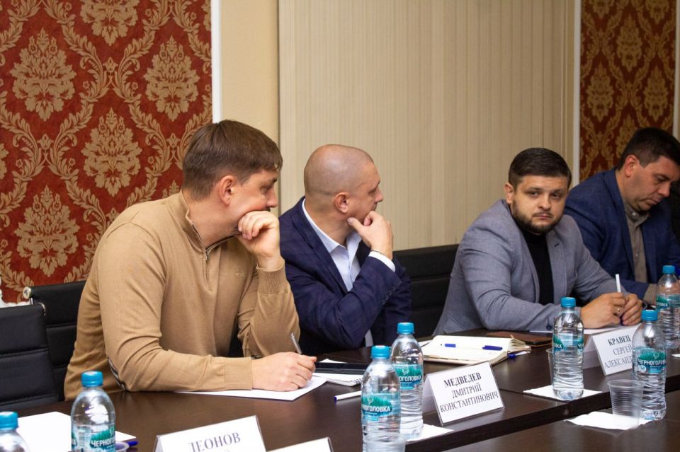 В Народном Совете обсудили организацию деятельности «Единого регионального фонда по управлению многоквартирными домами на территории ДНР» В Народном Совете обсудили организацию деятельности «Единого регионального фонда по управлению многоквартирными домами на территории ДНР»