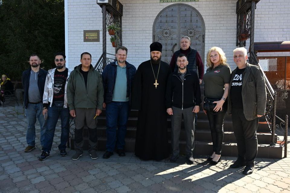 Денис Пушилин: Вместе с российскими журналистами и блогерами посетили отстроенную после украинской агрессии Волноваху Денис Пушилин: Вместе с российскими журналистами и блогерами посетили отстроенную после украинской агрессии Волноваху