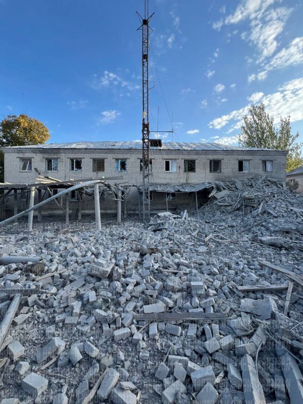 Владислав Шурыгин: Красный Лиман. 03.10.2025 в 21:45 зарегистрировано попадание авиабомбы ФАБ-250 с УМПК по городу Владислав Шурыгин: Красный Лиман. 03.10.2025 в 21:45 зарегистрировано попадание авиабомбы ФАБ-250 с УМПК по городу