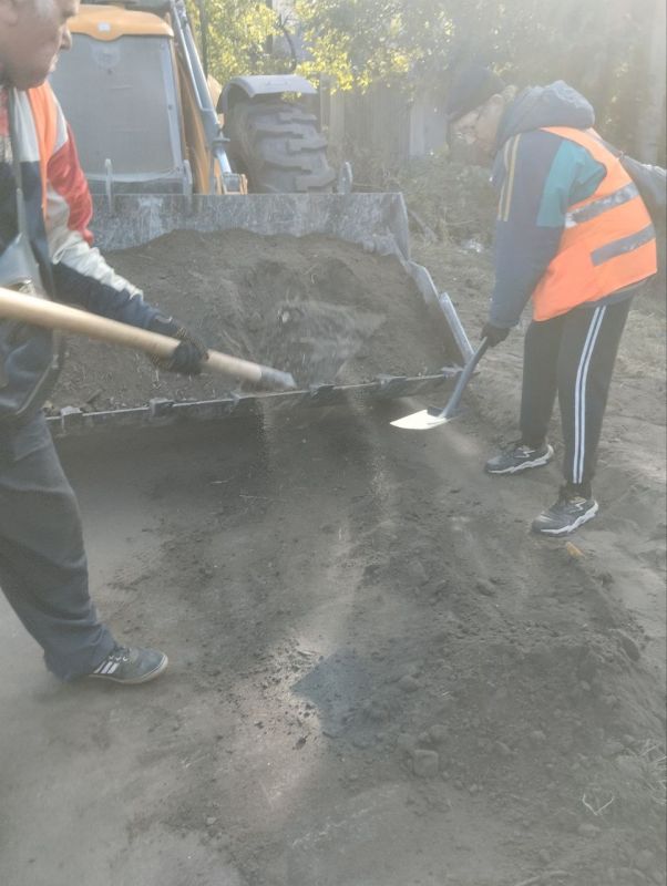 С заботой об округе.. За 03.10.2025 года сотрудниками МУП АГЯ «ЖЭК» выполнены следующие виды работ: выполнен ремонт ввода и замена автомата по адресу: кв-л 55, д.5а выполнены работы по уборке придомовой территории по адресам: С заботой об округе.. За 03.10.2025 года сотрудниками МУП АГЯ «ЖЭК» выполнены следующие виды работ: выполнен ремонт ввода и замена автомата по адресу: кв-л 55, д.5а выполнены работы по уборке придомовой территории по адресам: