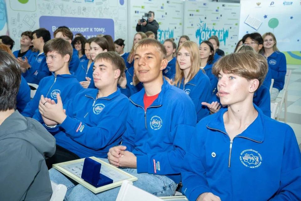 Портативная метеостанция, способная помогать сельскому хозяйству, транспорту и системе предупреждения чрезвычайных ситуаций, разработана командой ребят из Донбасса Портативная метеостанция, способная помогать сельскому хозяйству, транспорту и системе предупреждения чрезвычайных ситуаций, разработана командой ребят из Донбасса