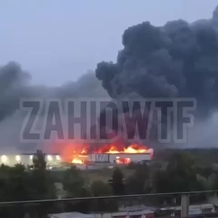 Зеленский заныл и призвал к «одностороннему прекращению огня» в воздухе после вибухов в Львове