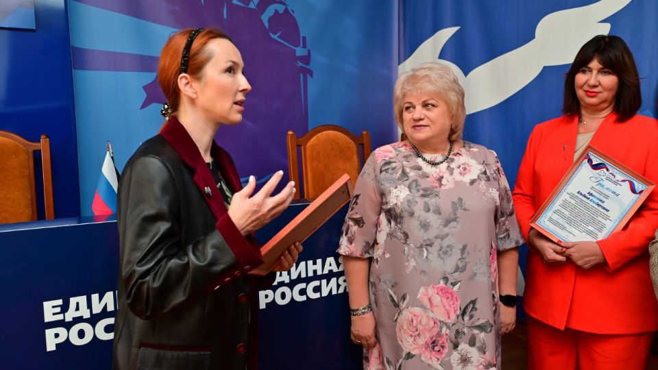 Екатерина Мартьянова: Педагоги - инженеры человеческих душ! Екатерина Мартьянова: Педагоги - инженеры человеческих душ!