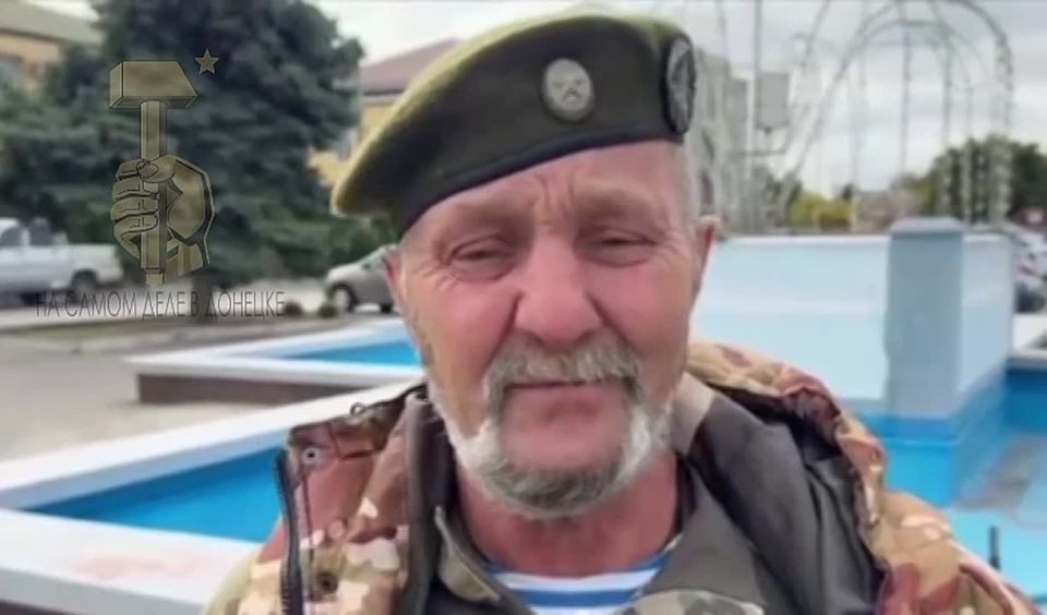 В свой профессиональный праздник, Дня учителя, танкист с боевым позывным "Ольха", ранее посвятивший шесть лет преподавательской деятельности, поделился своей историей