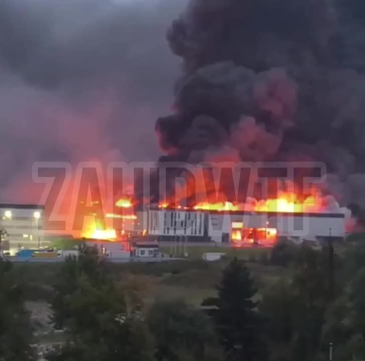 Утренний Львов. Поражен индустриальный парк Sparrow, использовавшийся в военных целях