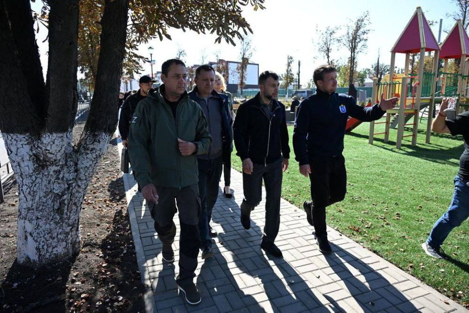Константин Зинченко: Глава ДНР Денис Пушилин лично проверил ход восстановительных работ в Волновахе и оценил уже проделанную работу Константин Зинченко: Глава ДНР Денис Пушилин лично проверил ход восстановительных работ в Волновахе и оценил уже проделанную работу
