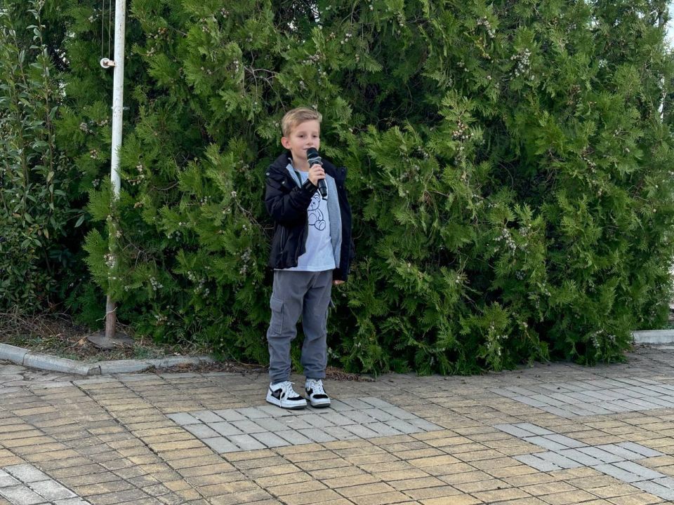 В пгт. Ялта состоялся масштабный праздник, посвященный трем значимым датам: Дню образования Мангушского муниципального округа, Дню воссоединения Донецкой Народной Республики с Российской Федерацией и 245-летию со дня... В пгт. Ялта состоялся масштабный праздник, посвященный трем значимым датам: Дню образования Мангушского муниципального округа, Дню воссоединения Донецкой Народной Республики с Российской Федерацией и 245-летию со дня...