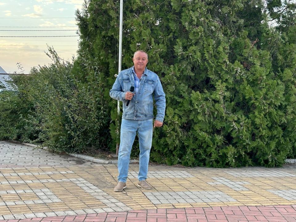 В пгт. Ялта состоялся масштабный праздник, посвященный трем значимым датам: Дню образования Мангушского муниципального округа, Дню воссоединения Донецкой Народной Республики с Российской Федерацией и 245-летию со дня... В пгт. Ялта состоялся масштабный праздник, посвященный трем значимым датам: Дню образования Мангушского муниципального округа, Дню воссоединения Донецкой Народной Республики с Российской Федерацией и 245-летию со дня...