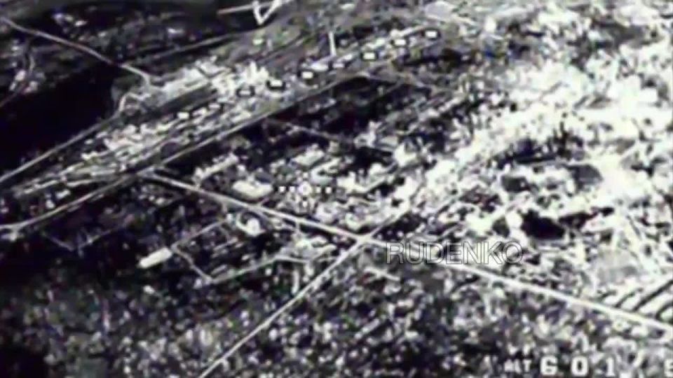 Андрей Руденко: Расчет орудия «Мста-Б» совместно с операторами FPV-дронов «Южной» группировки войск уничтожили склад БК и БпЛА «Вектор» ВСУ